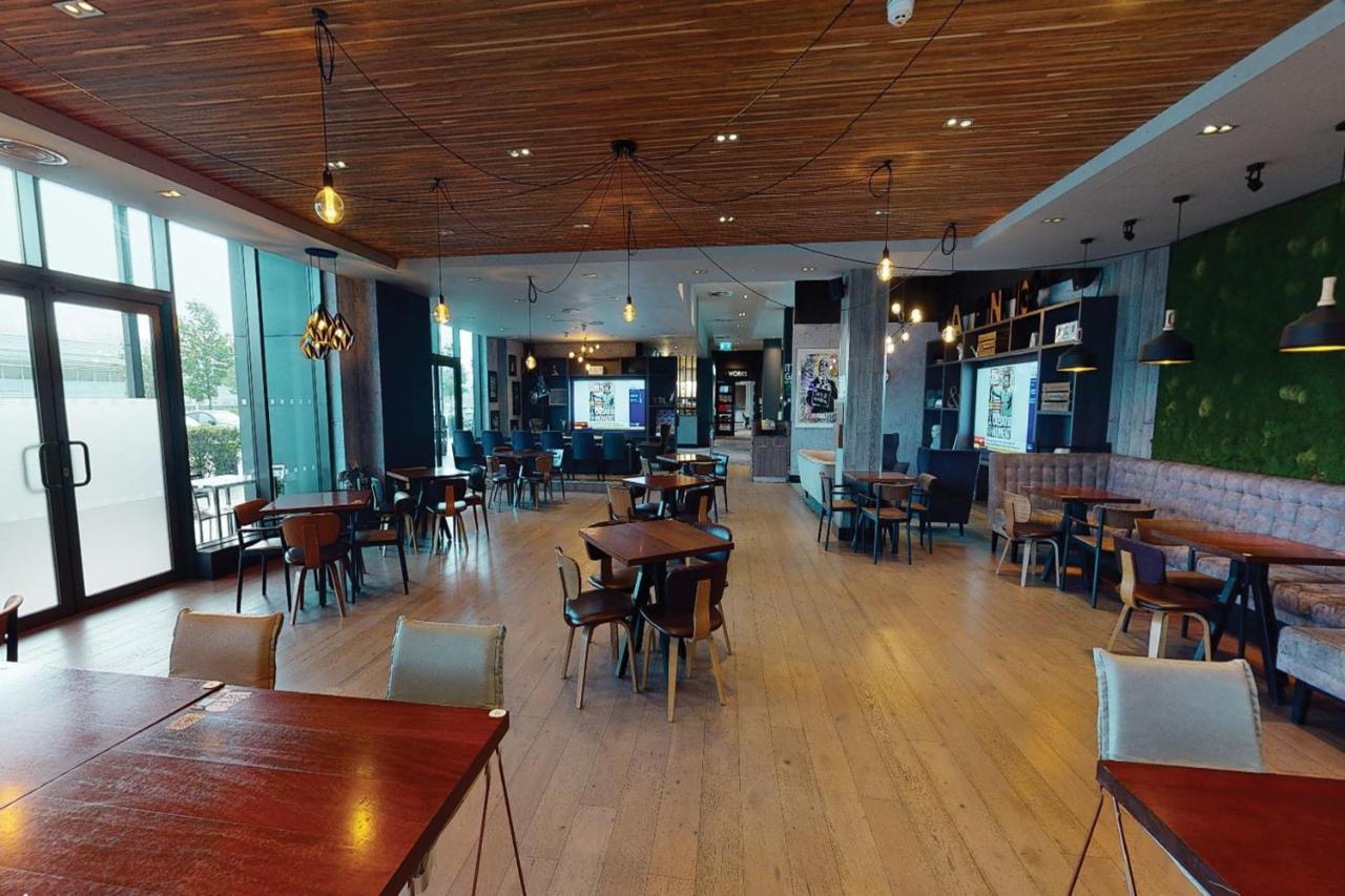 Village Hotel London Watford Elstree Extérieur photo