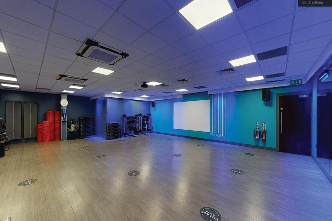 Village Hotel London Watford Elstree Extérieur photo