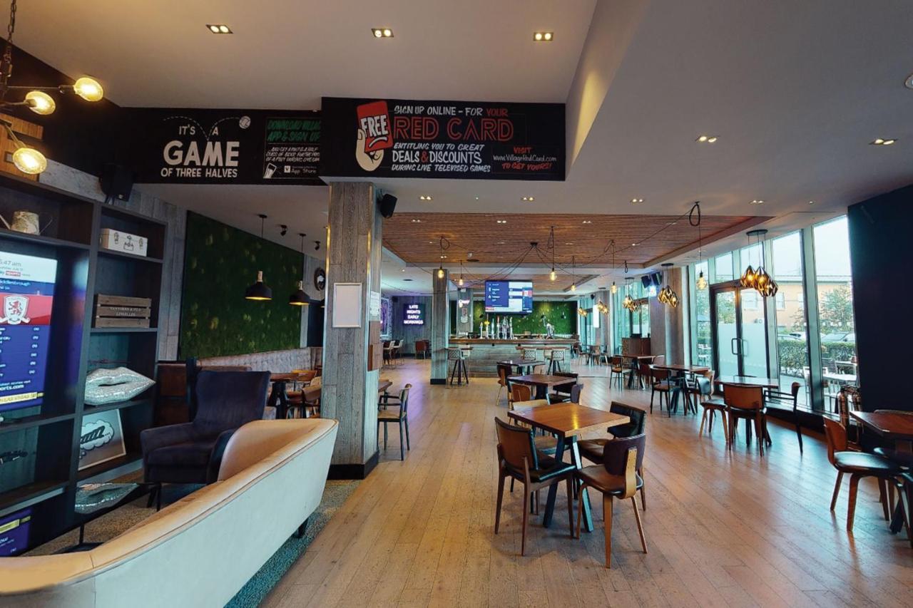 Village Hotel London Watford Elstree Extérieur photo
