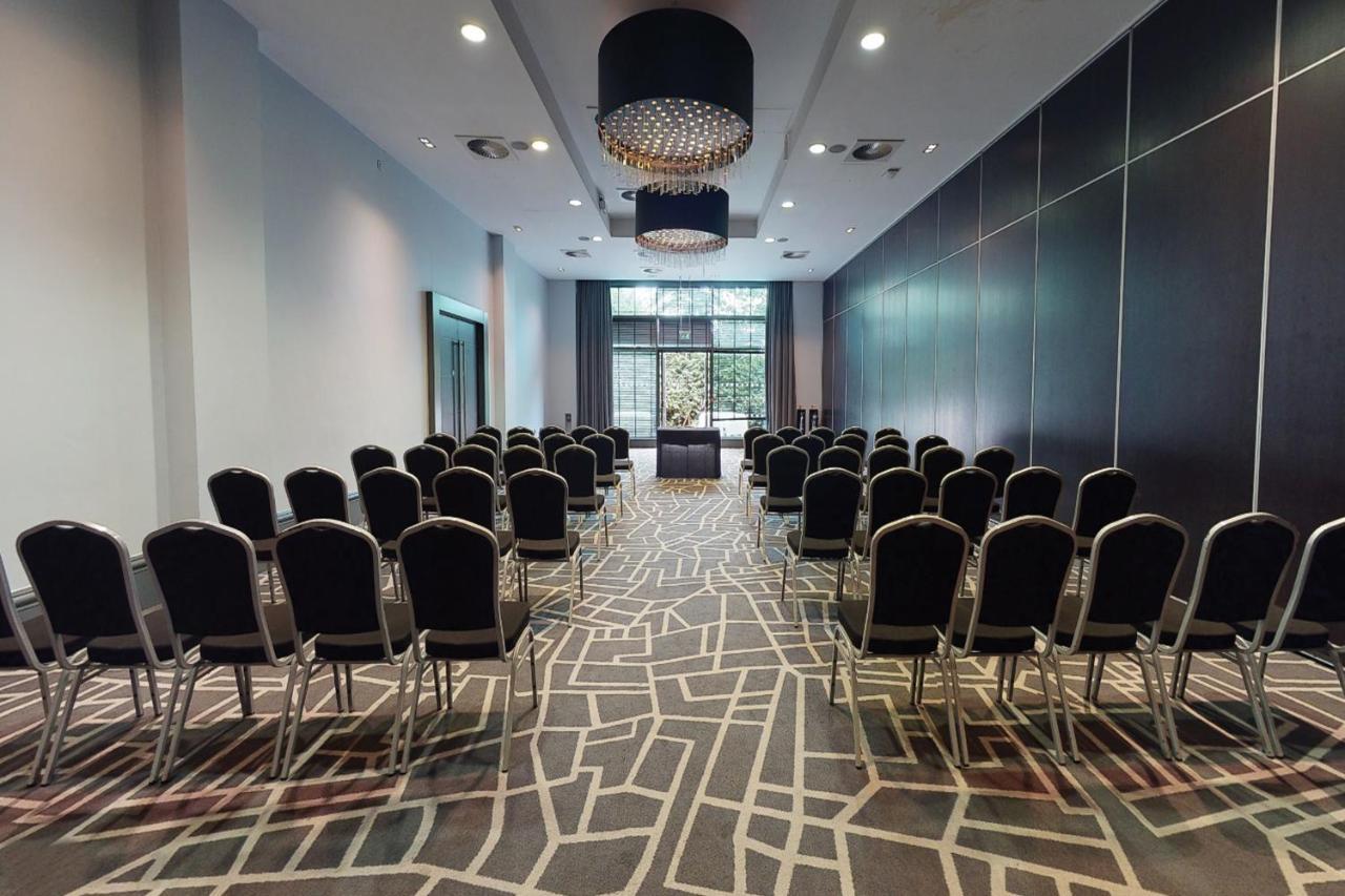 Village Hotel London Watford Elstree Extérieur photo