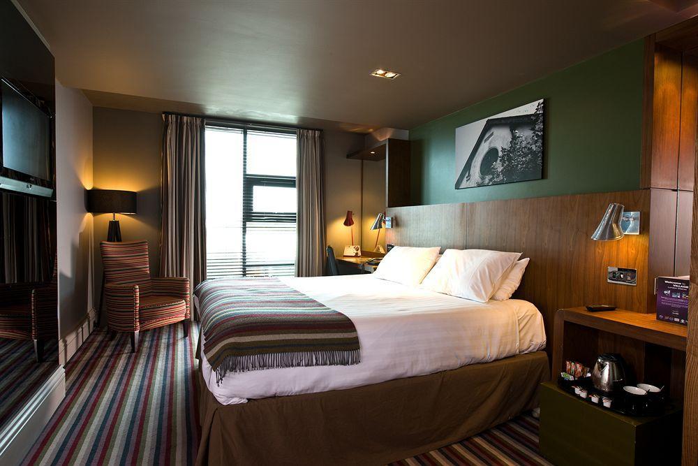 Village Hotel London Watford Elstree Extérieur photo