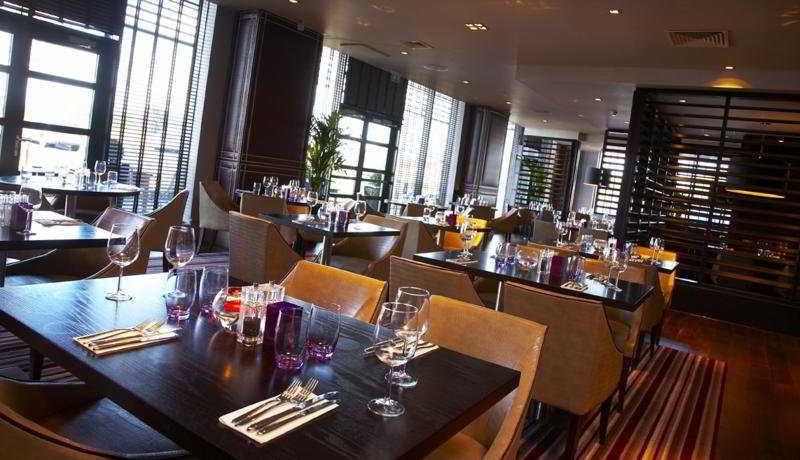Village Hotel London Watford Elstree Restaurant photo