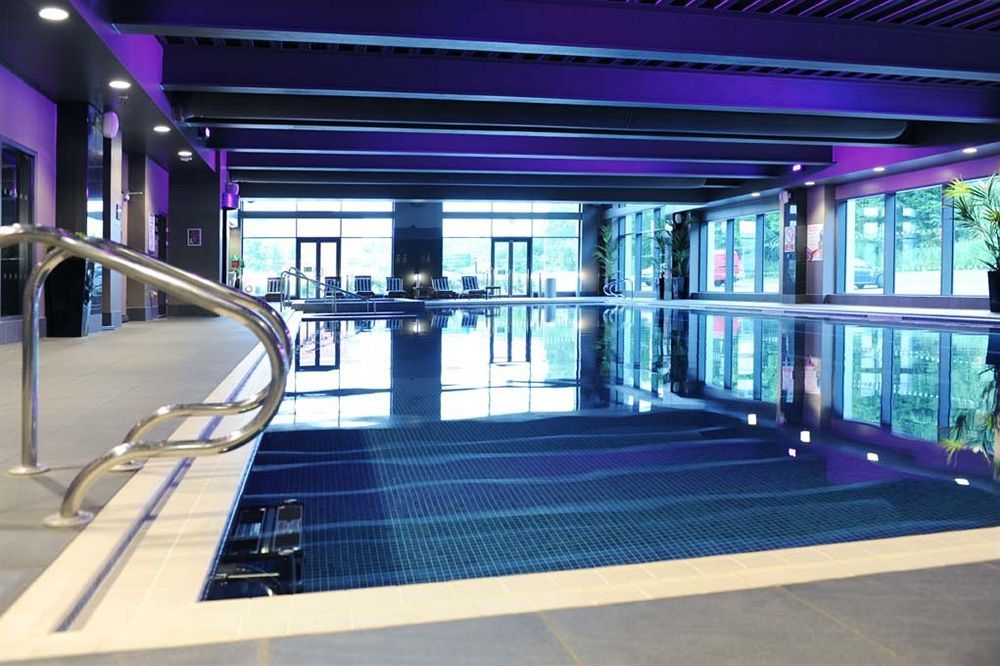 Village Hotel London Watford Elstree Extérieur photo