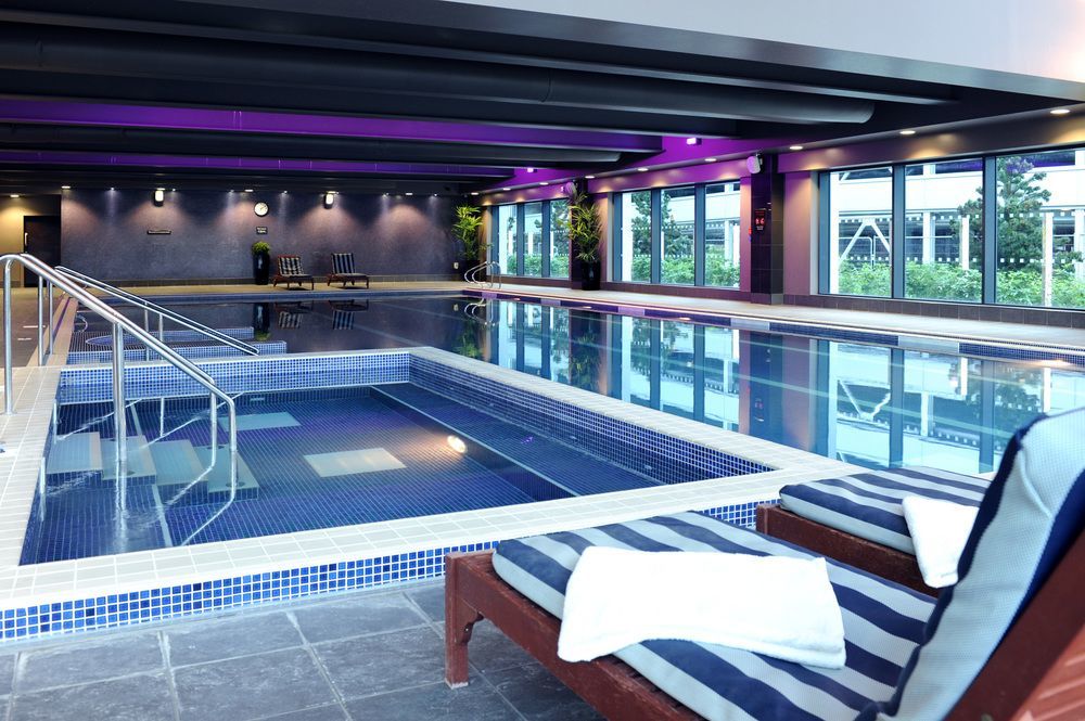 Village Hotel London Watford Elstree Extérieur photo