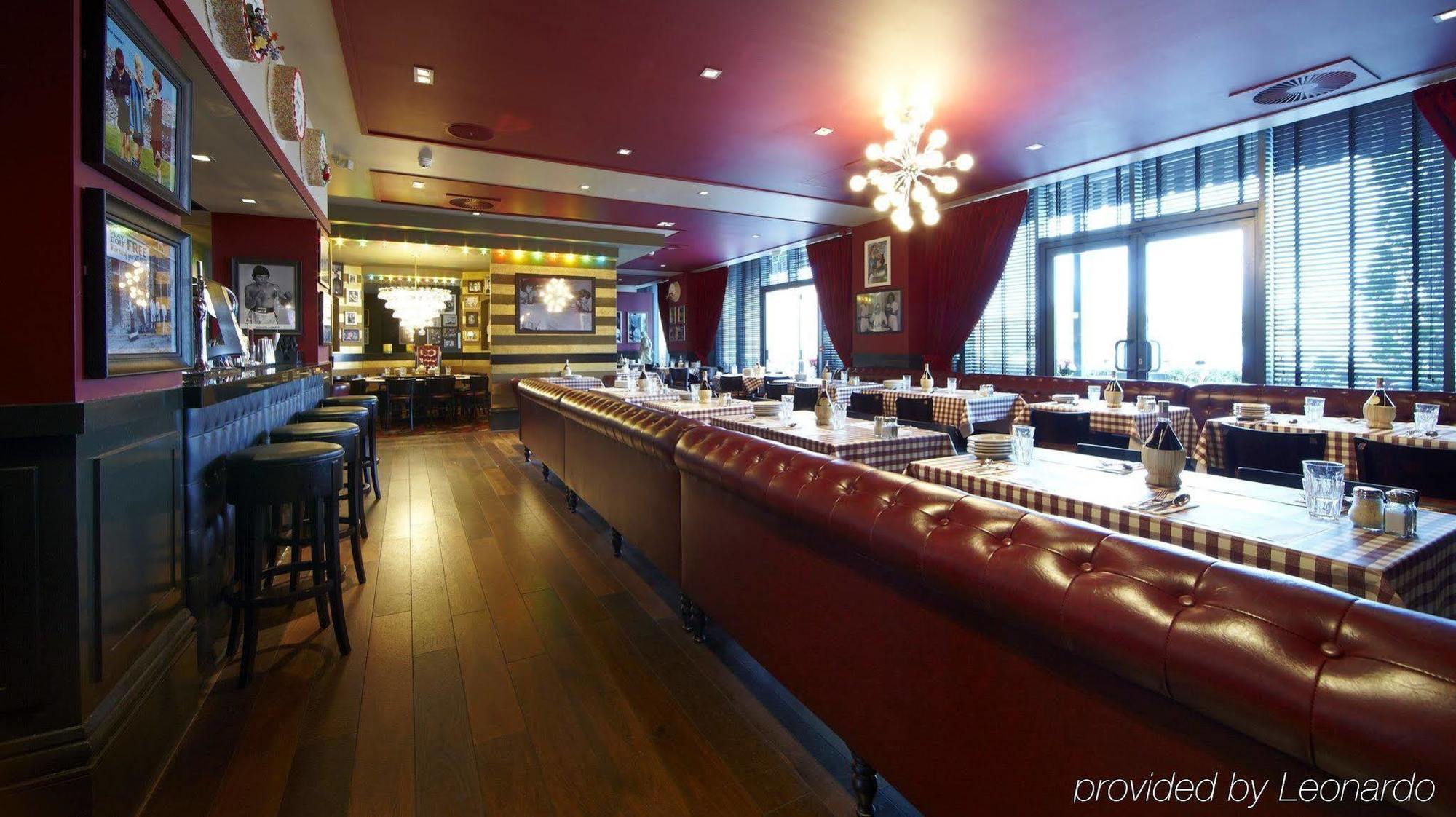 Village Hotel London Watford Elstree Extérieur photo