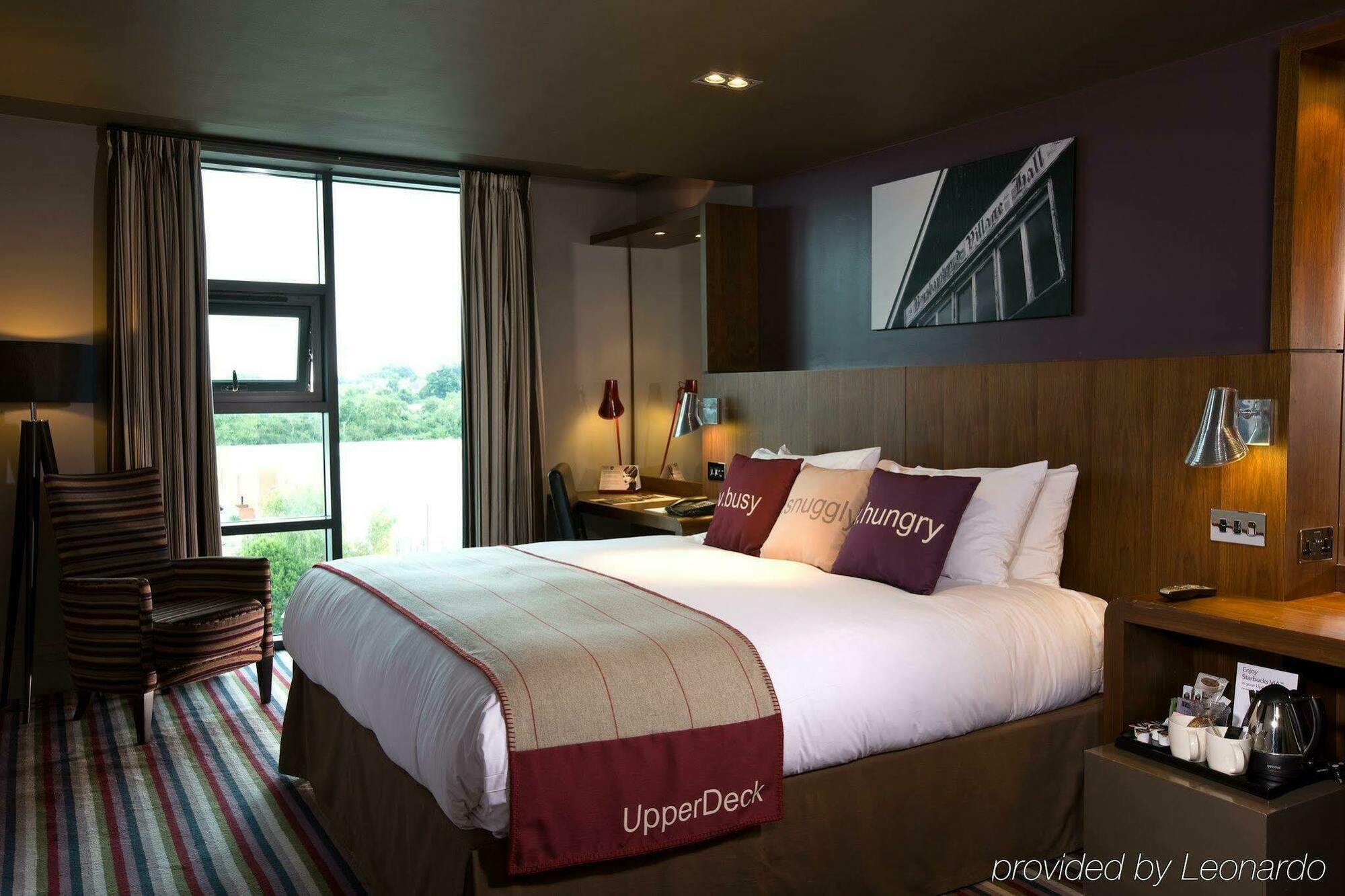 Village Hotel London Watford Elstree Extérieur photo